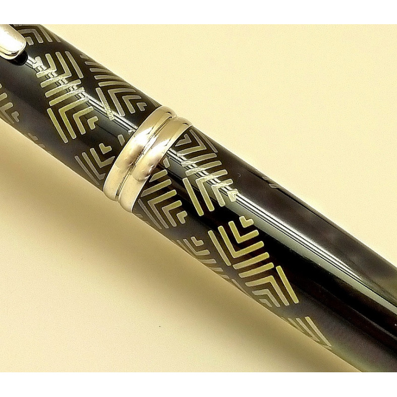 Pilot Capless Hira Makie Kagimonyou Fountain Pen